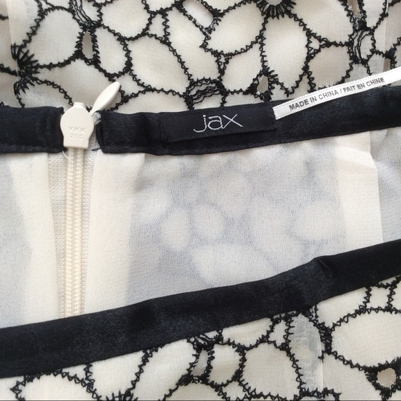 Jax Black & White Floral Embroidered Skirt Size 8 - Picture 10 of 13